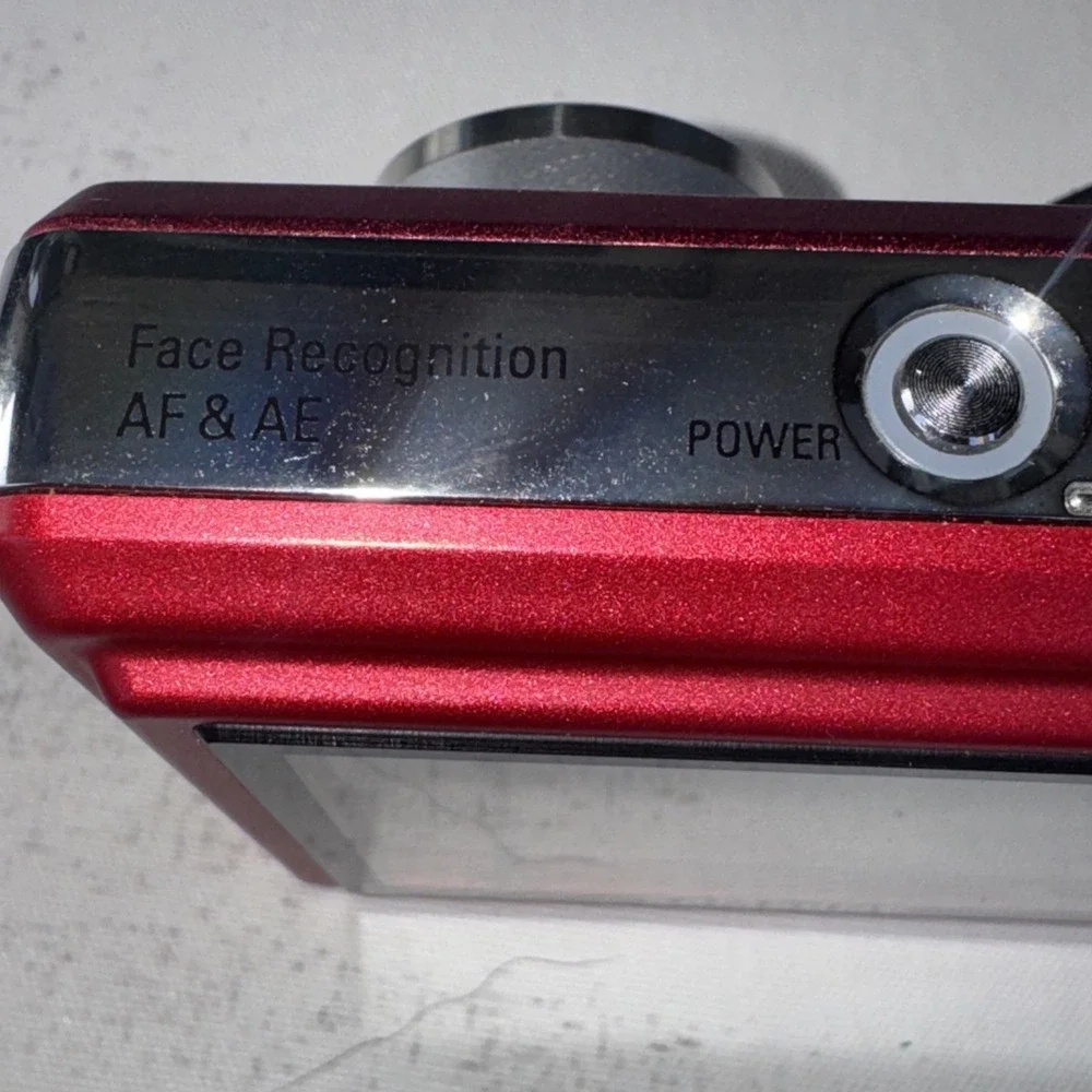 Samsung L Series L830 8MP Digital Camera Red With Battery & Charger, Working!!